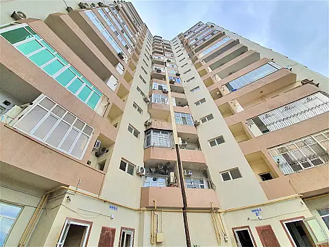 Satılır 5 otaqlı mənzil 200 m² — Bakı, İnşaatçılar 5 otaq 200.00 m²