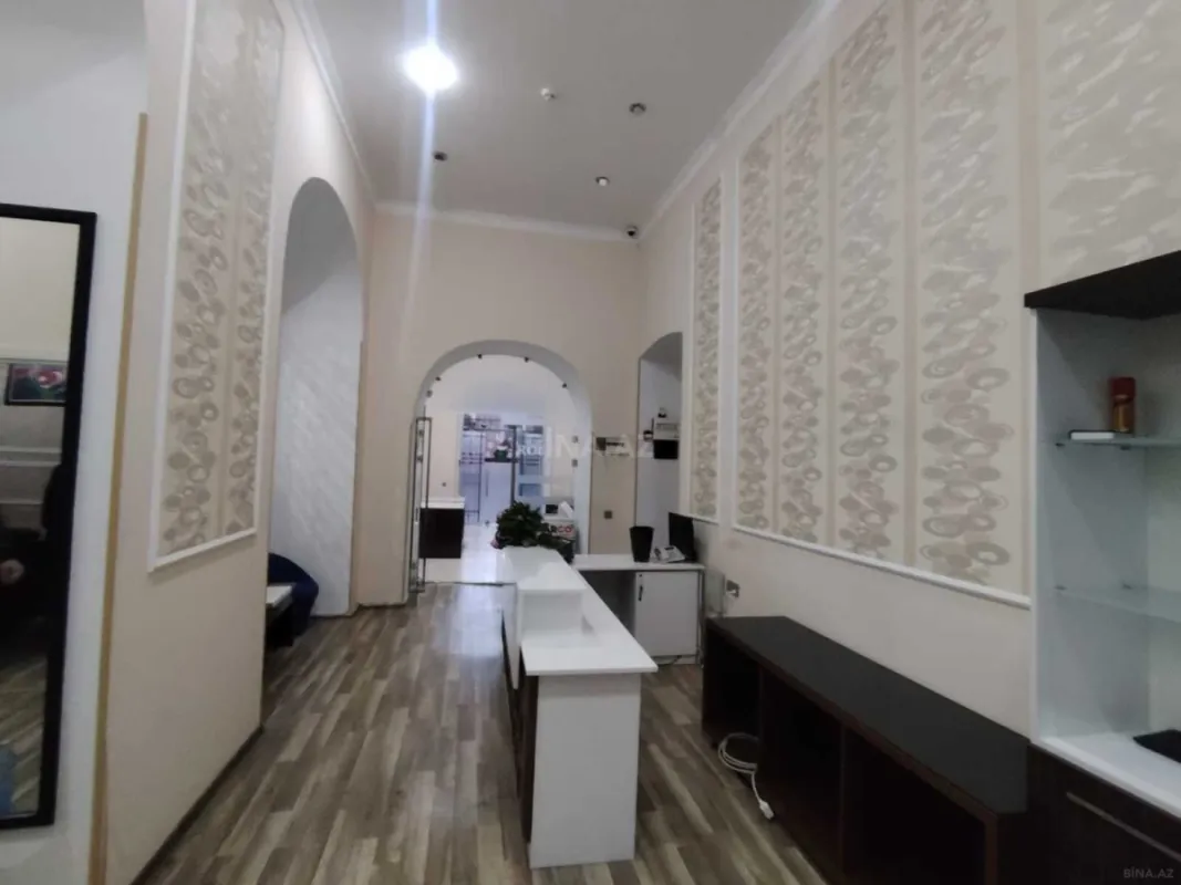 Kirayə verilir 4 otaqlı ofis 130 m²