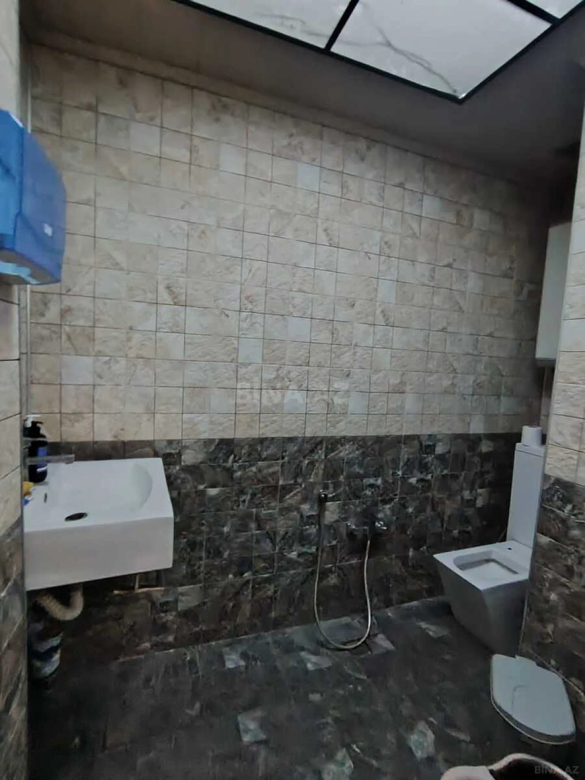 Kirayə verilir 4 otaqlı ofis 130 m²