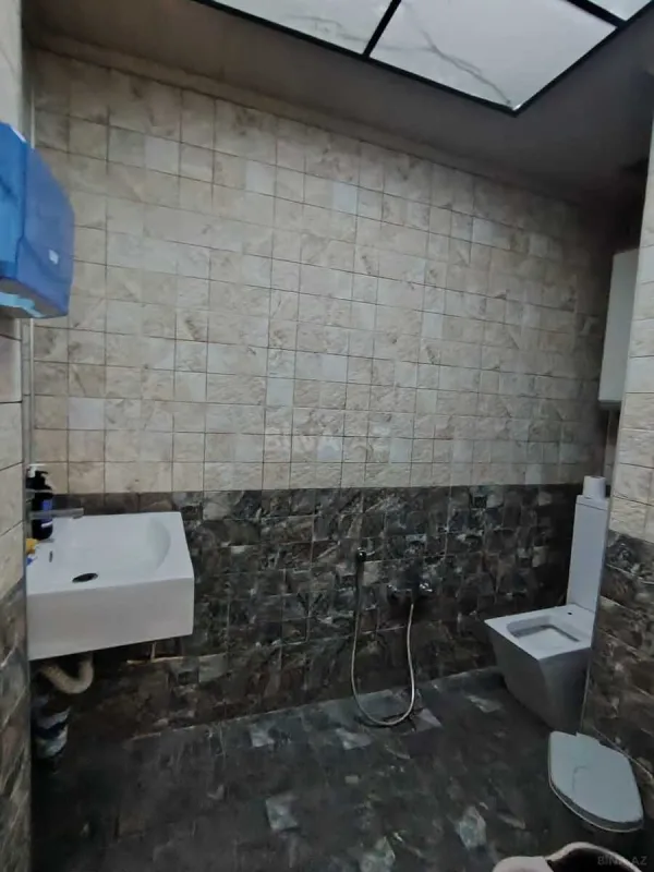 Kirayə verilir 4 otaqlı ofis 130 m²