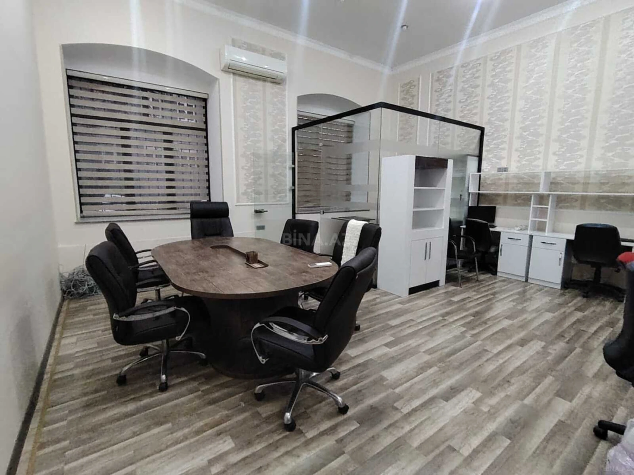 Kirayə verilir 4 otaqlı ofis 130 m²