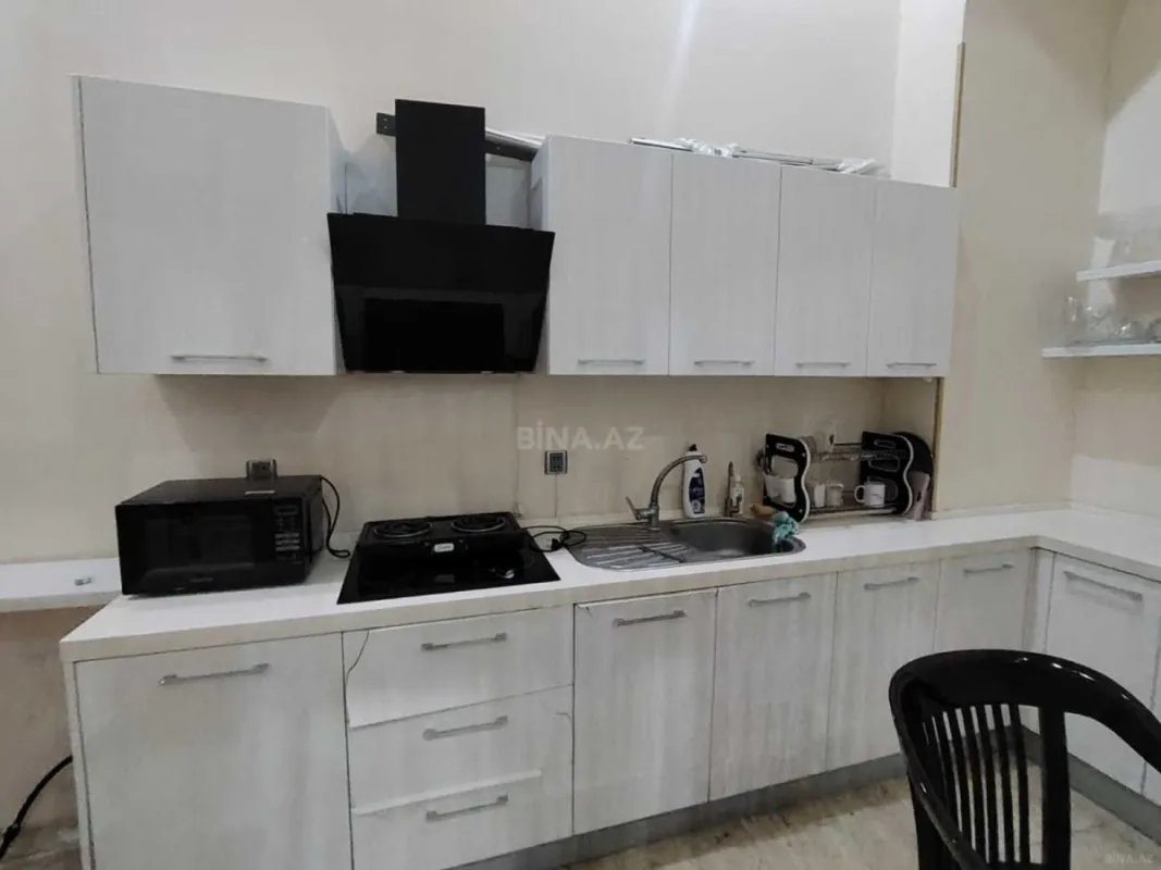 Kirayə verilir 4 otaqlı ofis 130 m²