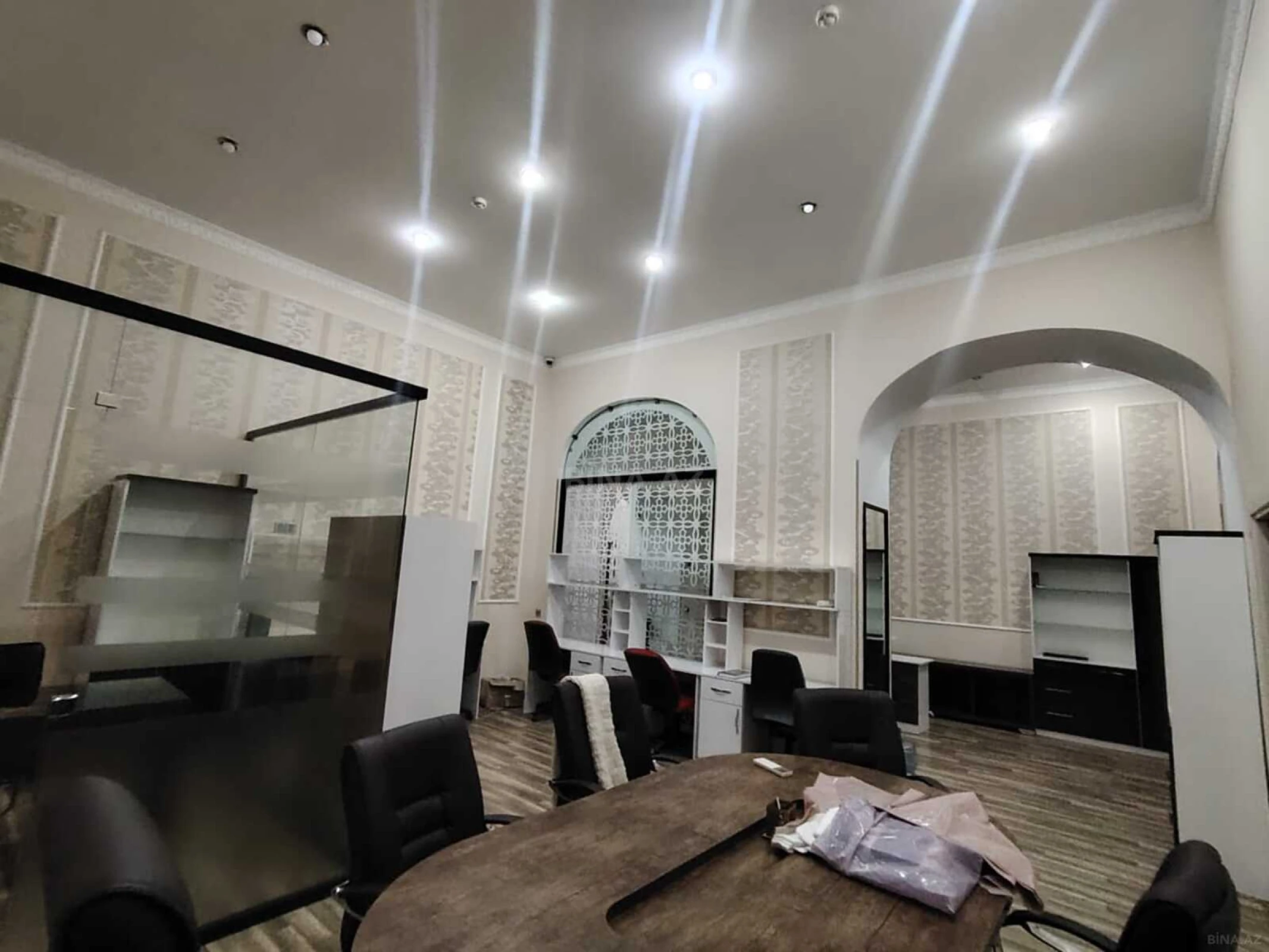 Kirayə verilir 4 otaqlı ofis 130 m²