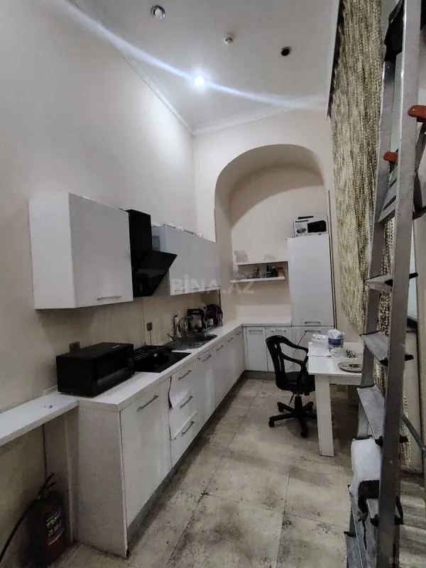 Kirayə verilir 4 otaqlı ofis 130 m²