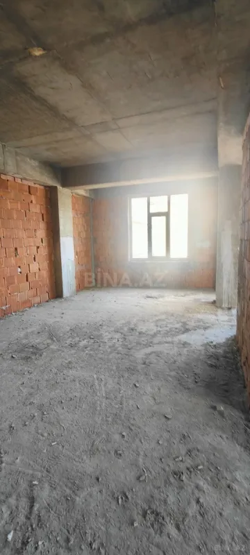 Satılır 3 otaqlı mənzil 135 m²