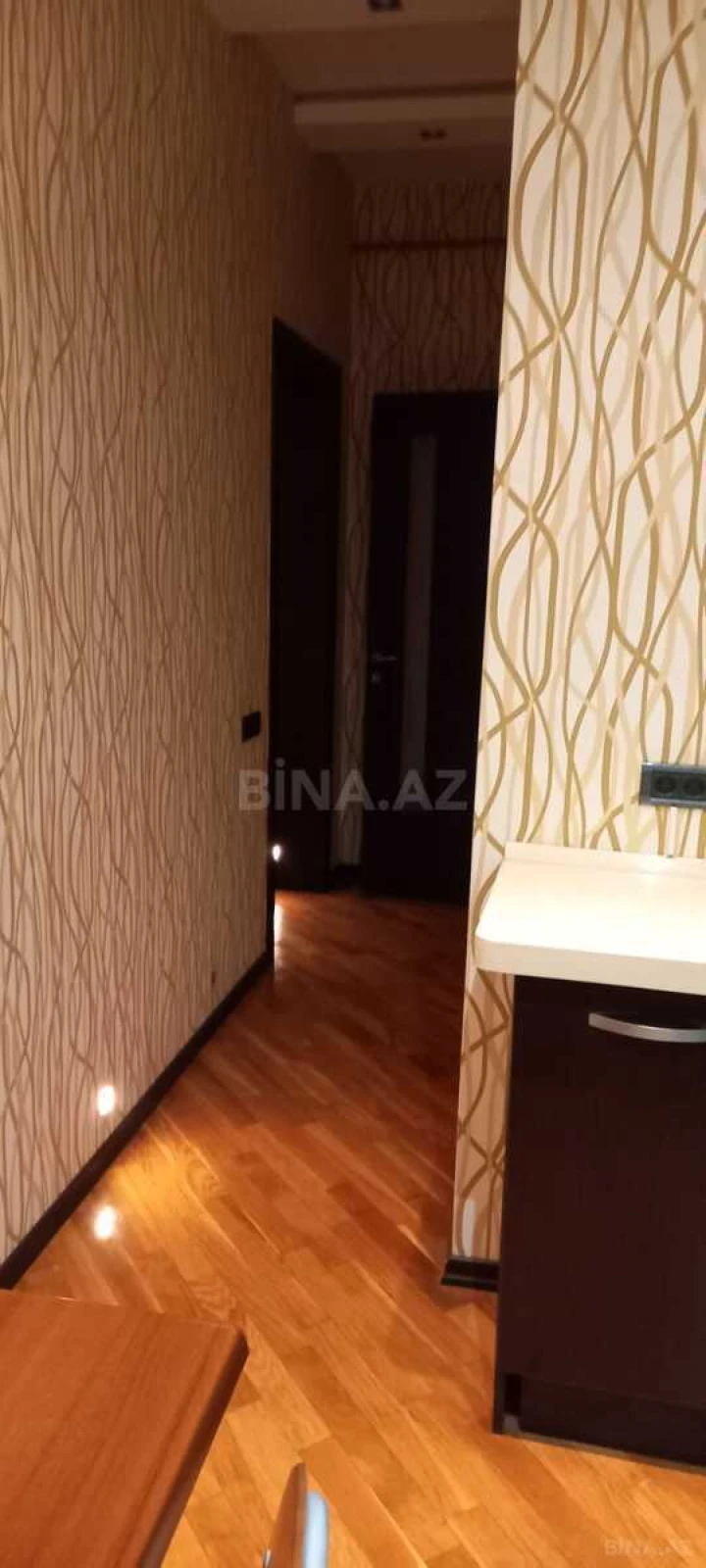 Kirayə verilir 2 otaqlı mənzil 95 m²