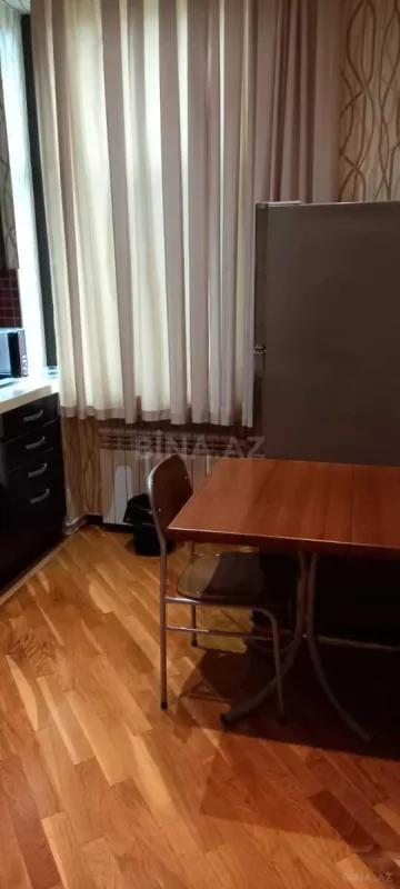 Kirayə verilir 2 otaqlı mənzil 95 m²