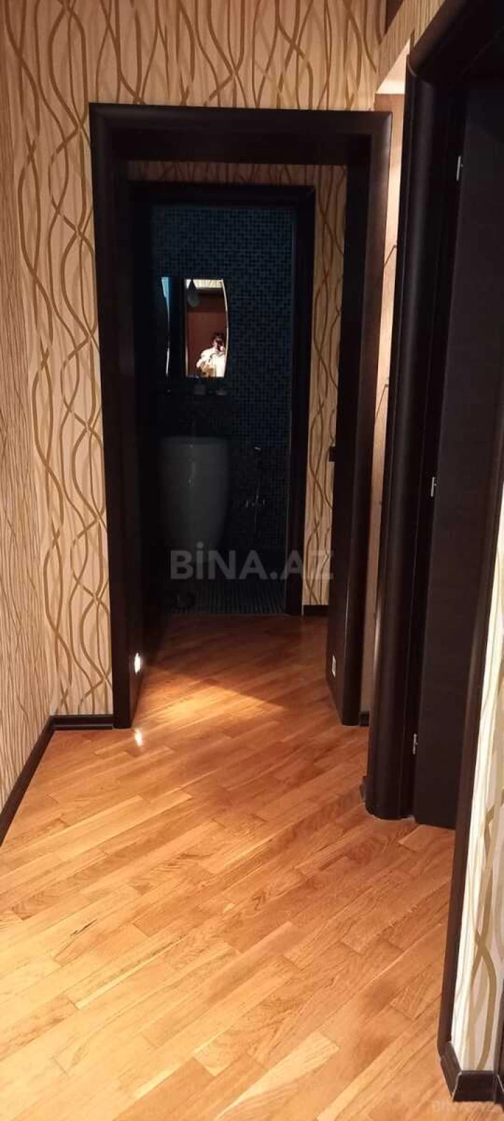 Kirayə verilir 2 otaqlı mənzil 95 m²