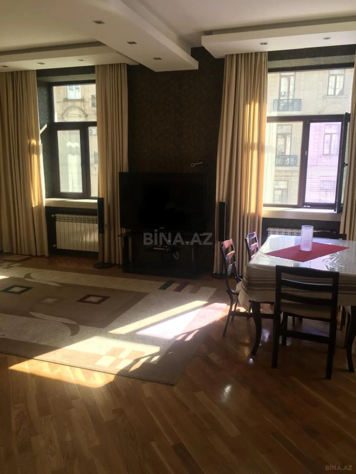 Kirayə verilir 2 otaqlı mənzil 95 m²