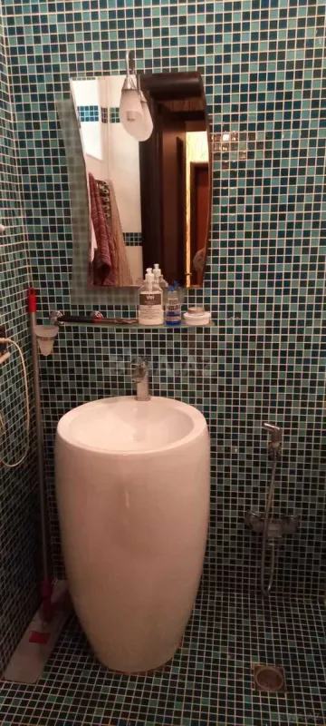 Kirayə verilir 2 otaqlı mənzil 95 m²