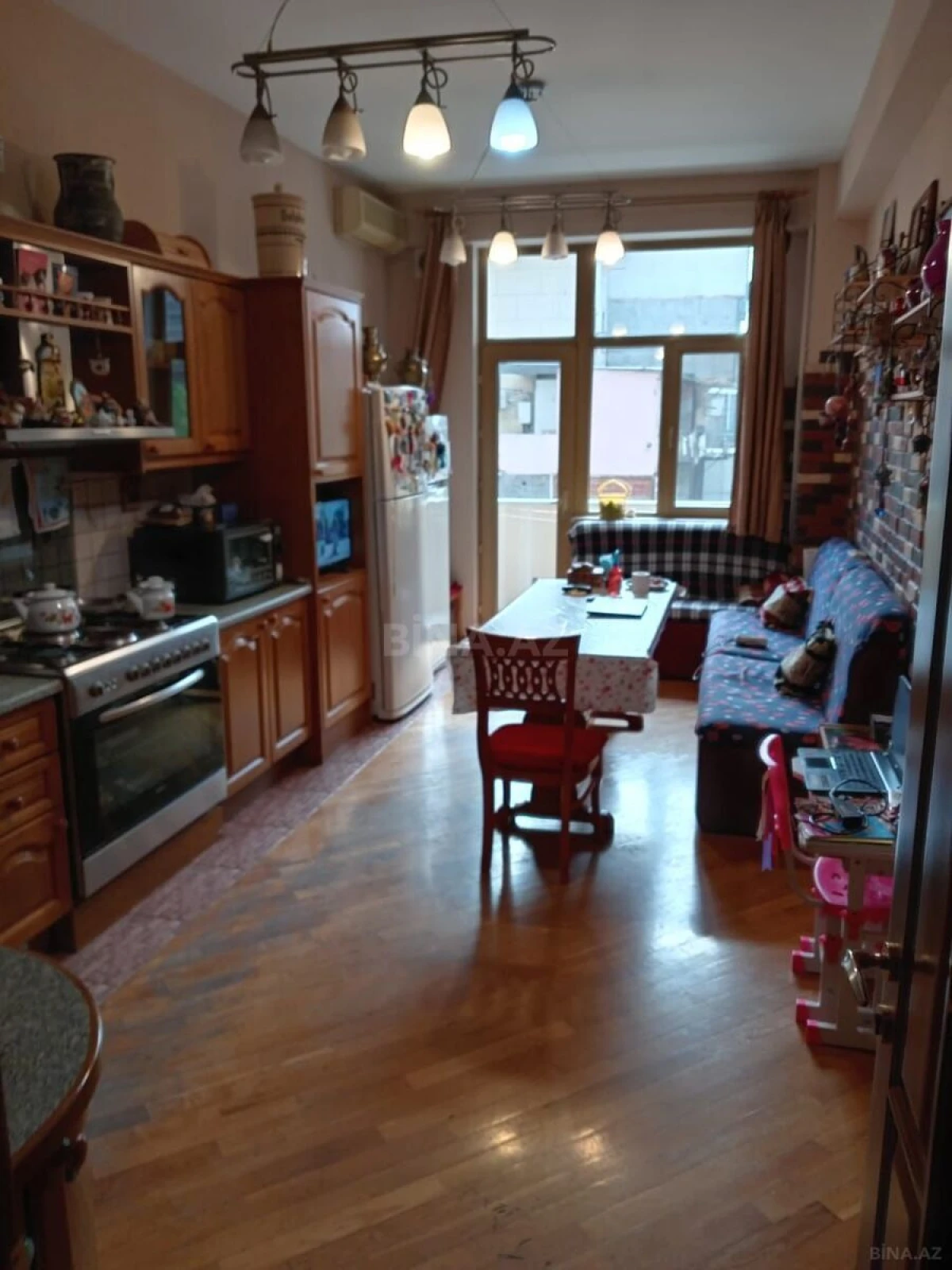 Satılır 4 otaqlı mənzil 155 m²