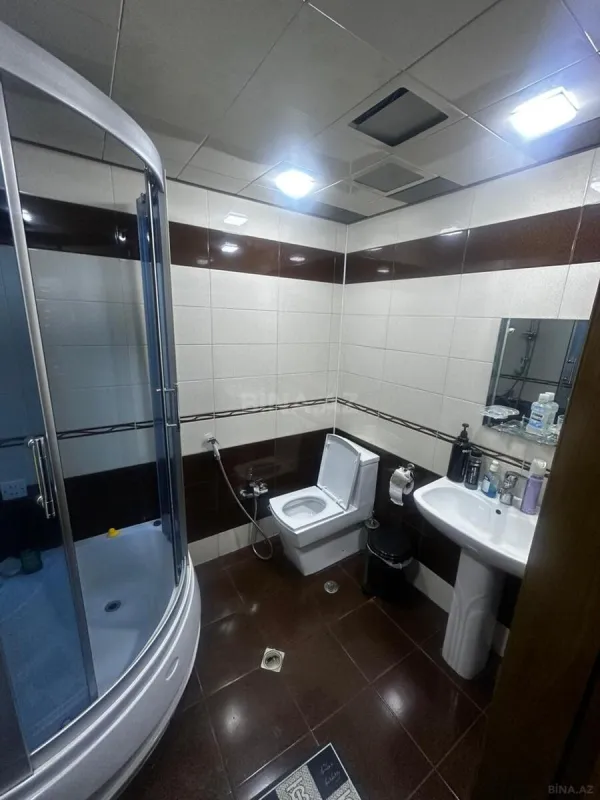 Satılır 2 otaqlı mənzil 70 m²