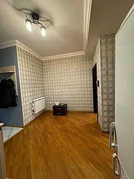 Kirayə verilir 2 otaqlı mənzil 68 m²