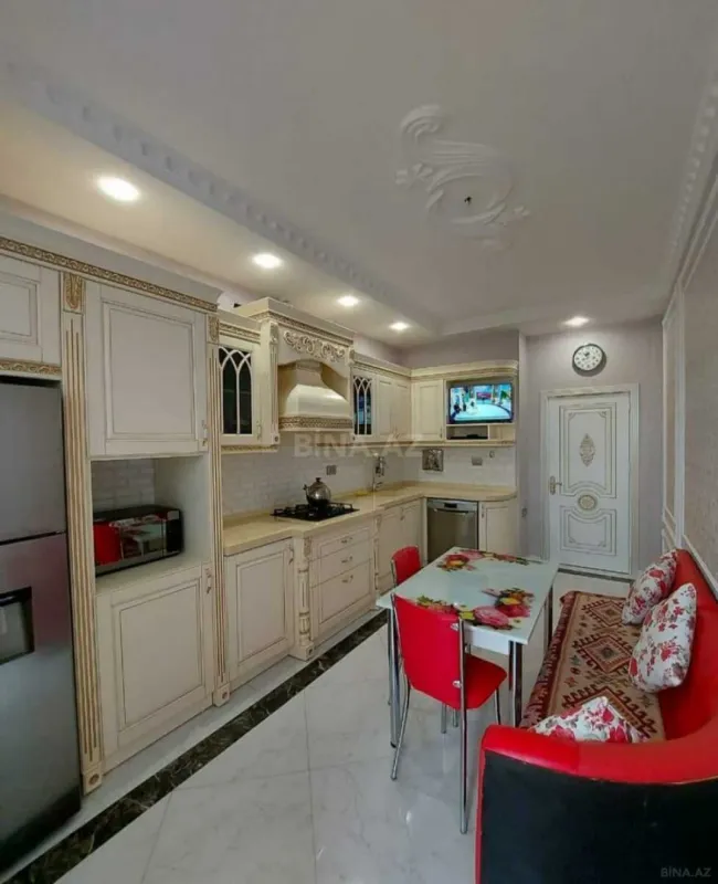 Satılır 2 otaqlı mənzil 80 m²