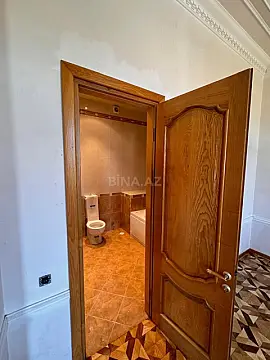 Satılır 10 otaqlı həyət evi 650 m²
