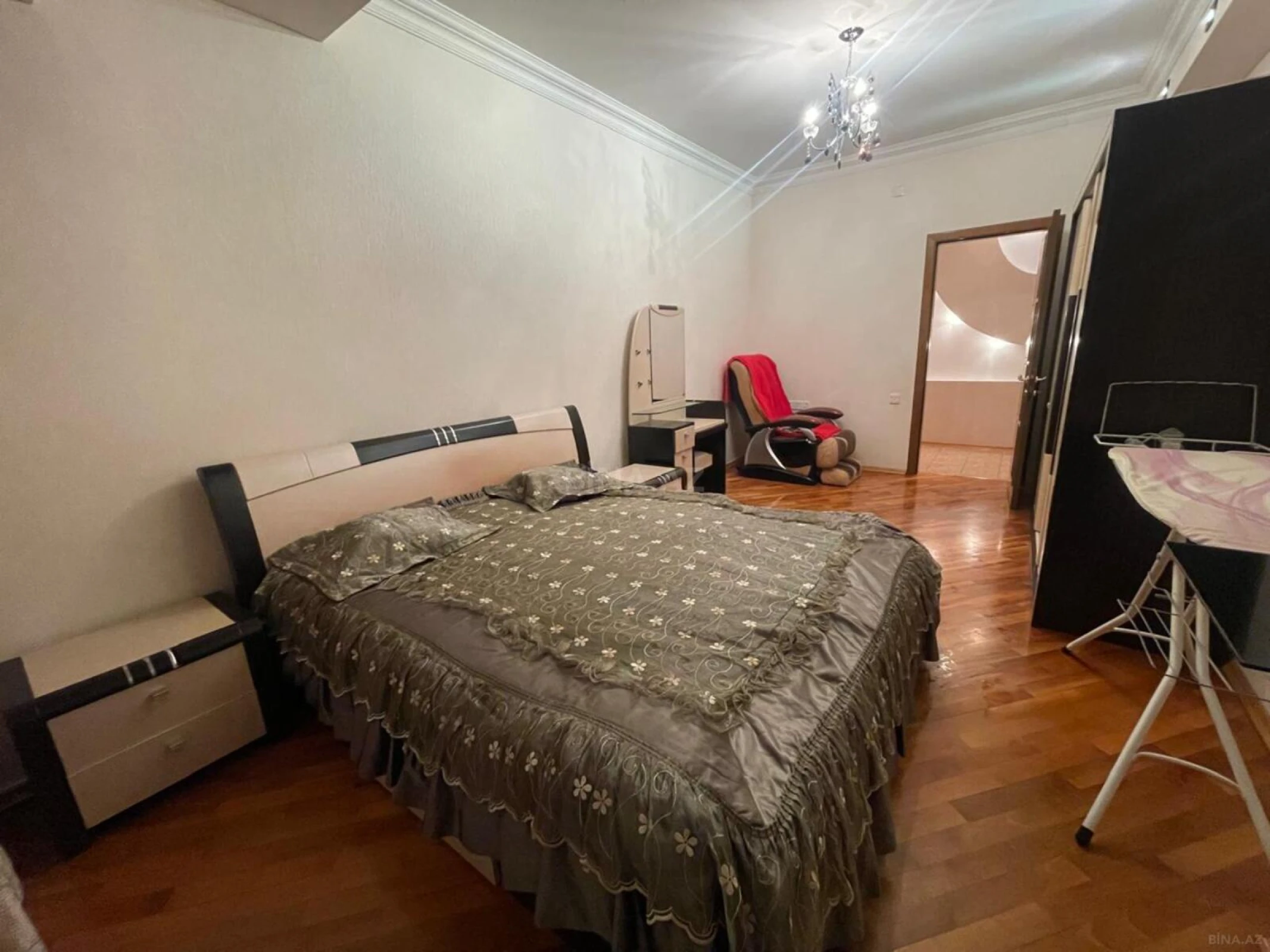 Kirayə verilir 4 otaqlı mənzil 168 m²