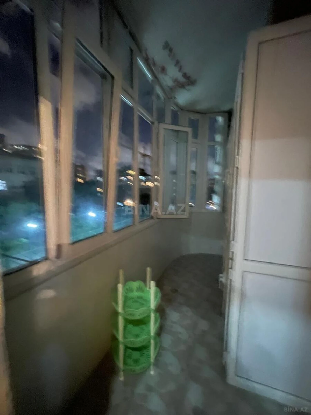 Kirayə verilir 4 otaqlı mənzil 168 m²