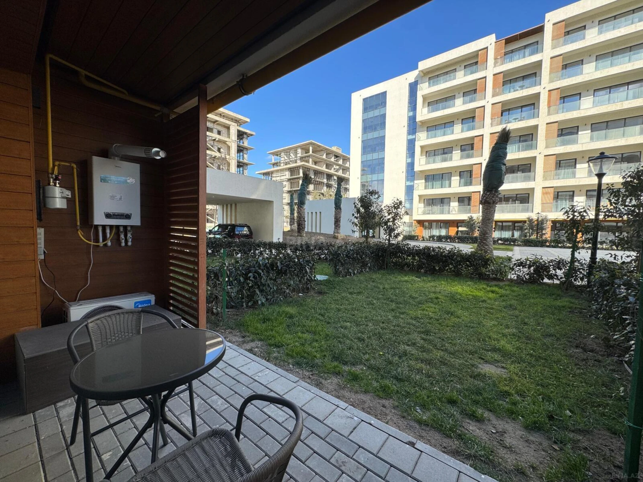 Satılır 1 otaqlı mənzil 56 m²