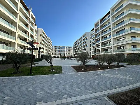 Satılır 1 otaqlı mənzil 56 m²