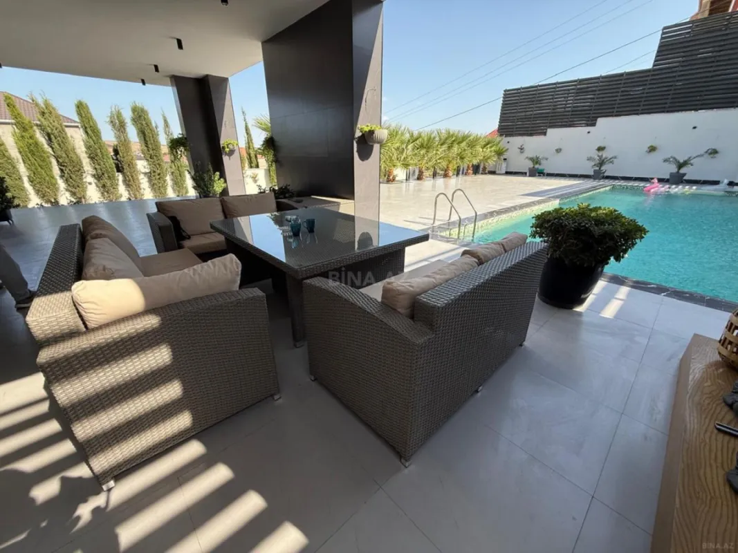 Satılır 6 otaqlı həyət evi 350 m²