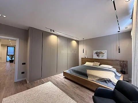 Satılır 6 otaqlı həyət evi 350 m²