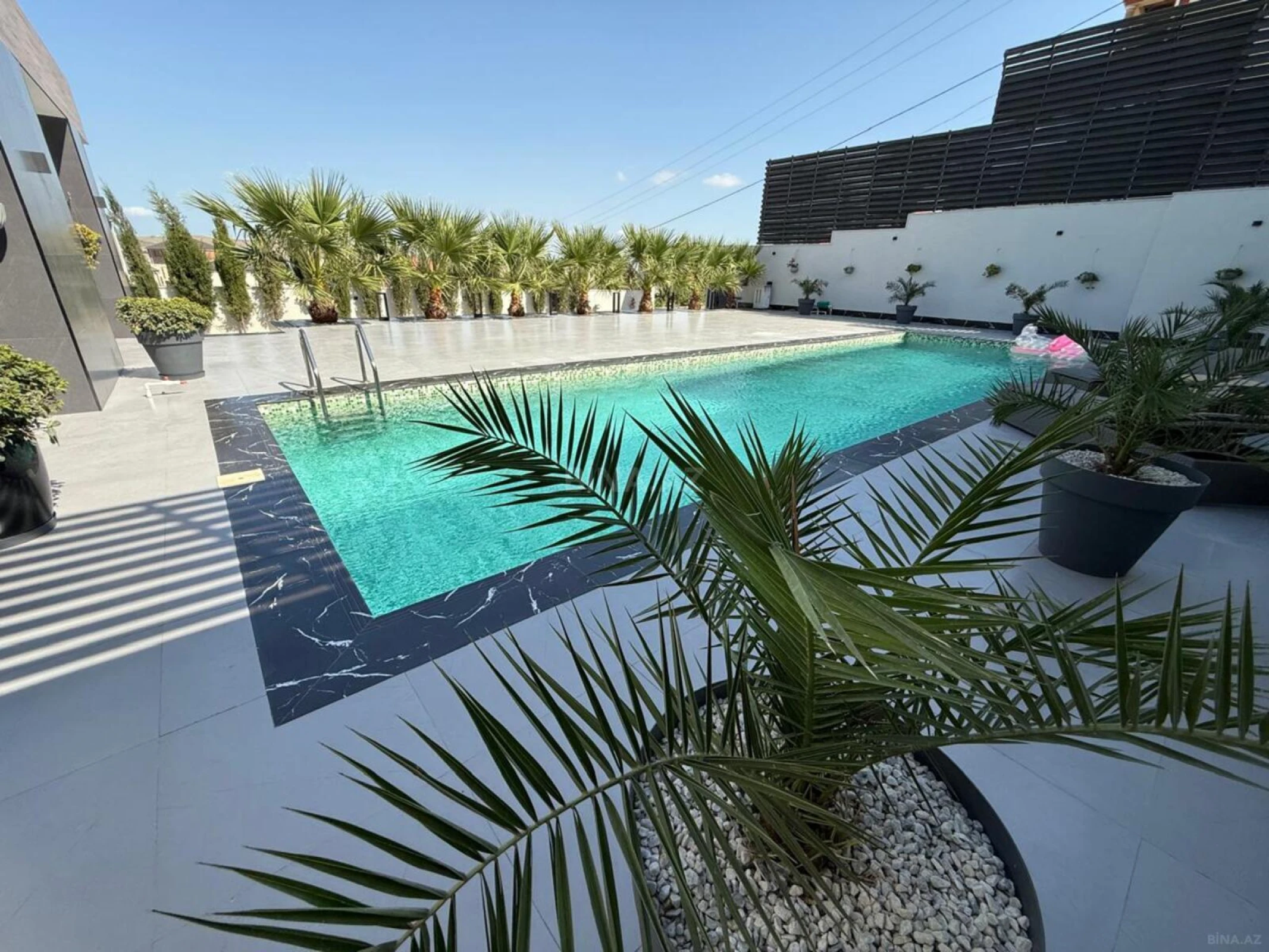 Satılır 6 otaqlı həyət evi 350 m²