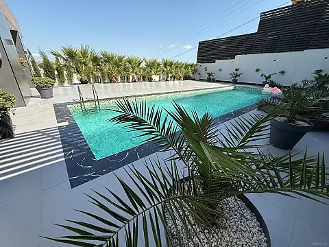 Satılır 6 otaqlı həyət evi 350 m²