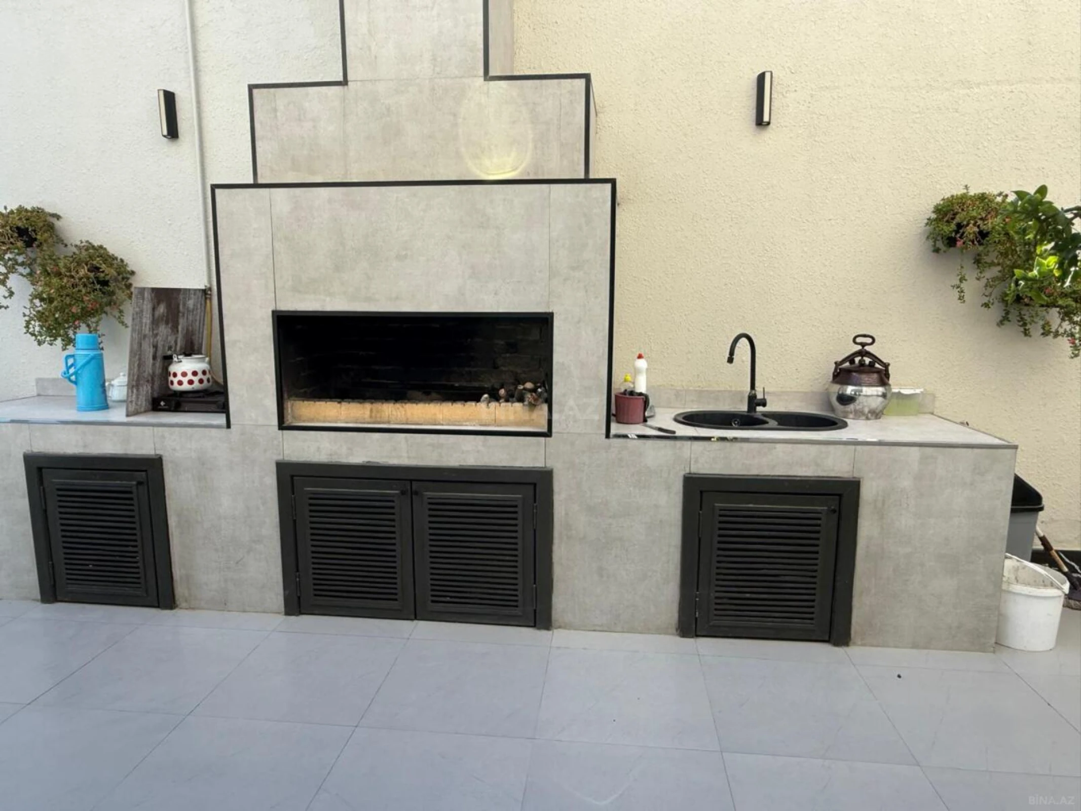 Satılır 6 otaqlı həyət evi 350 m²