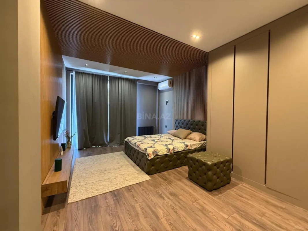 Satılır 6 otaqlı həyət evi 350 m²