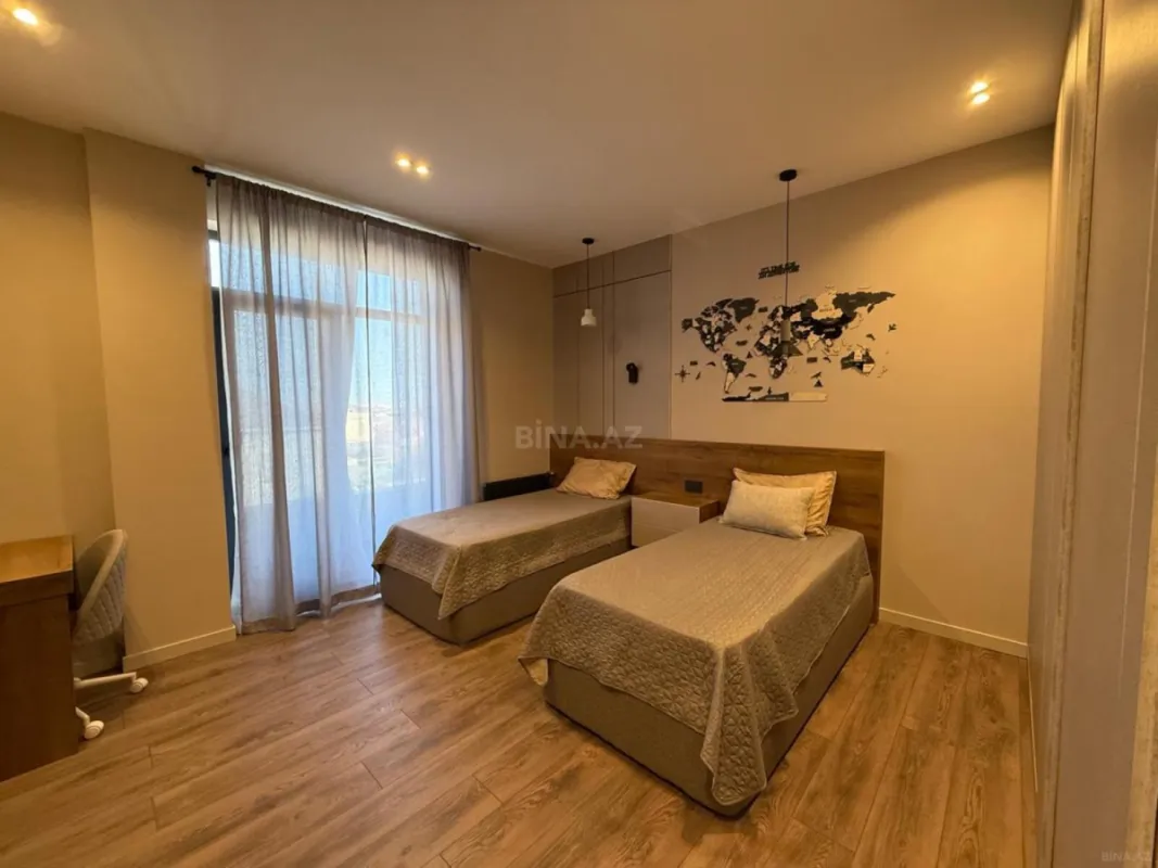 Satılır 6 otaqlı həyət evi 350 m²