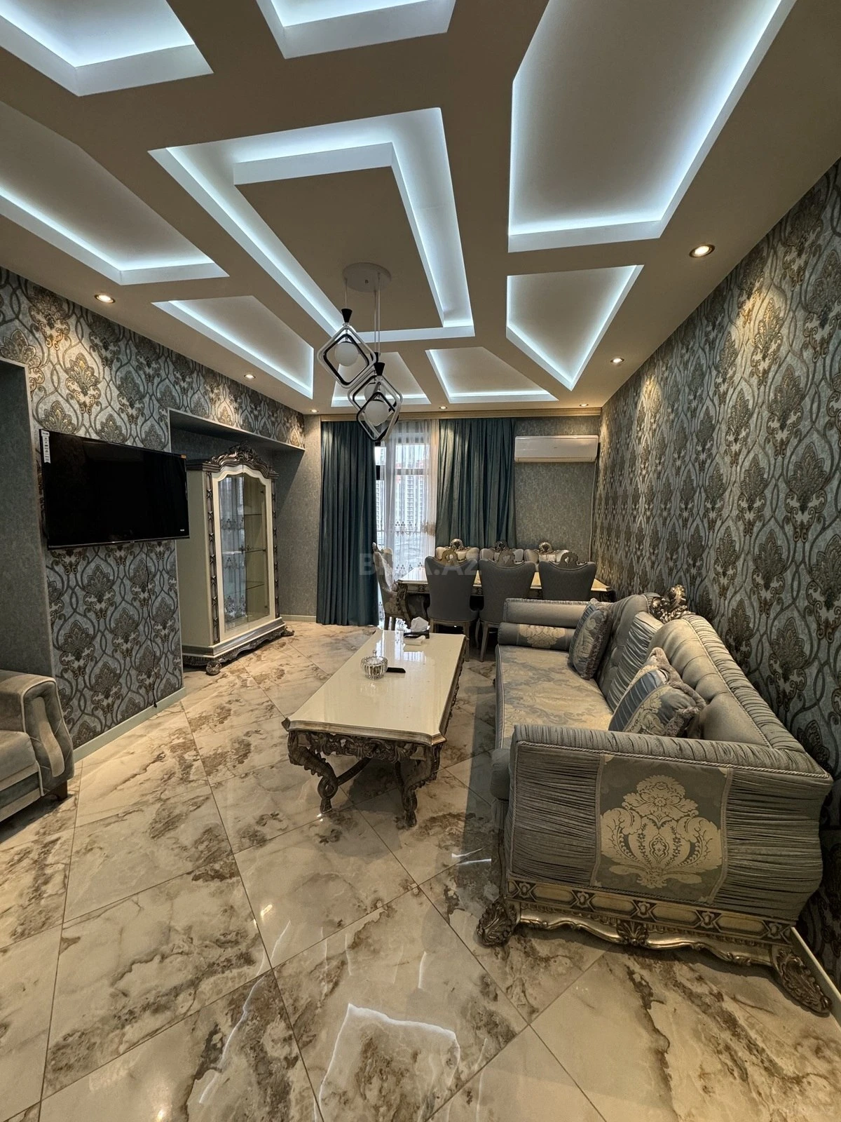 Kirayə verilir 3 otaqlı mənzil 148 m²