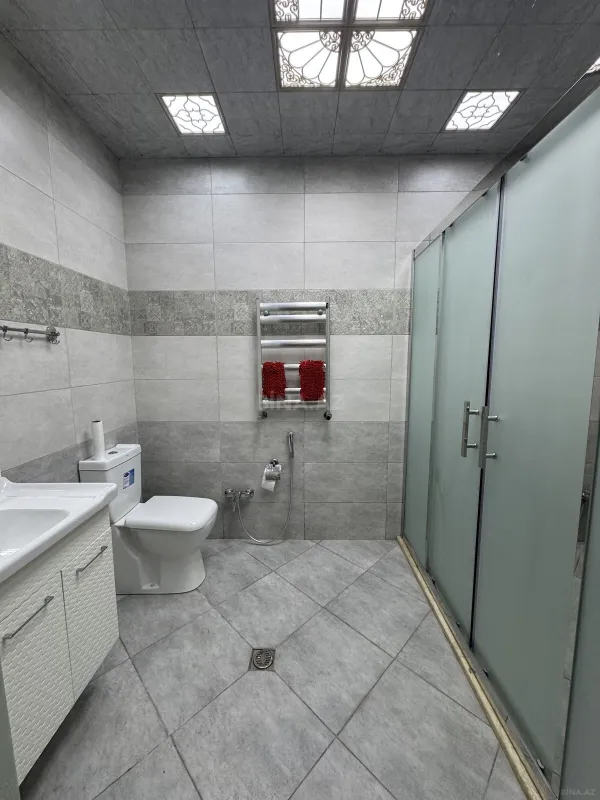 Kirayə verilir 3 otaqlı mənzil 148 m²