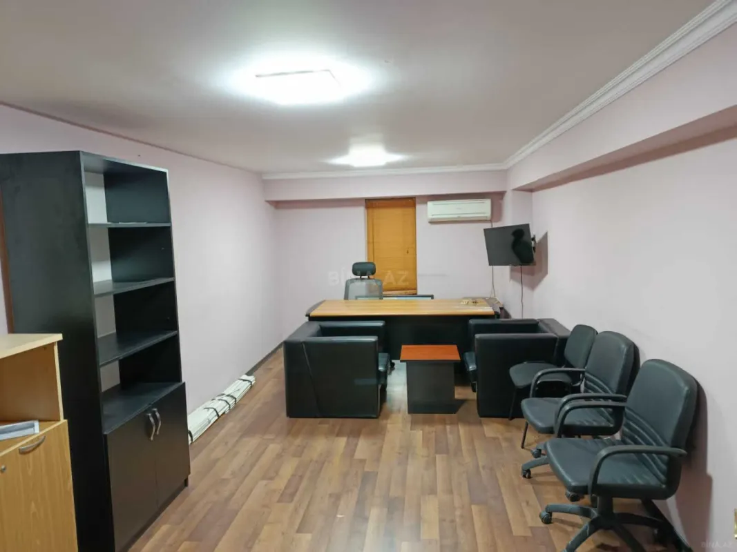 Kirayə verilir 5 otaqlı ofis 320 m²