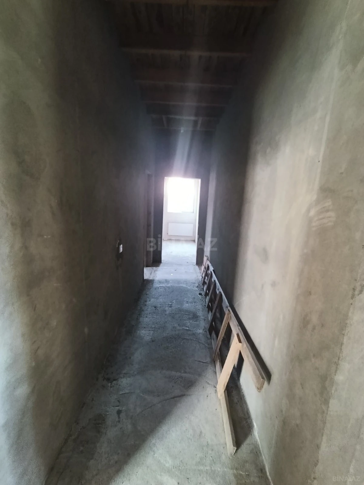 Satılır 4 otaqlı həyət evi 180 m²