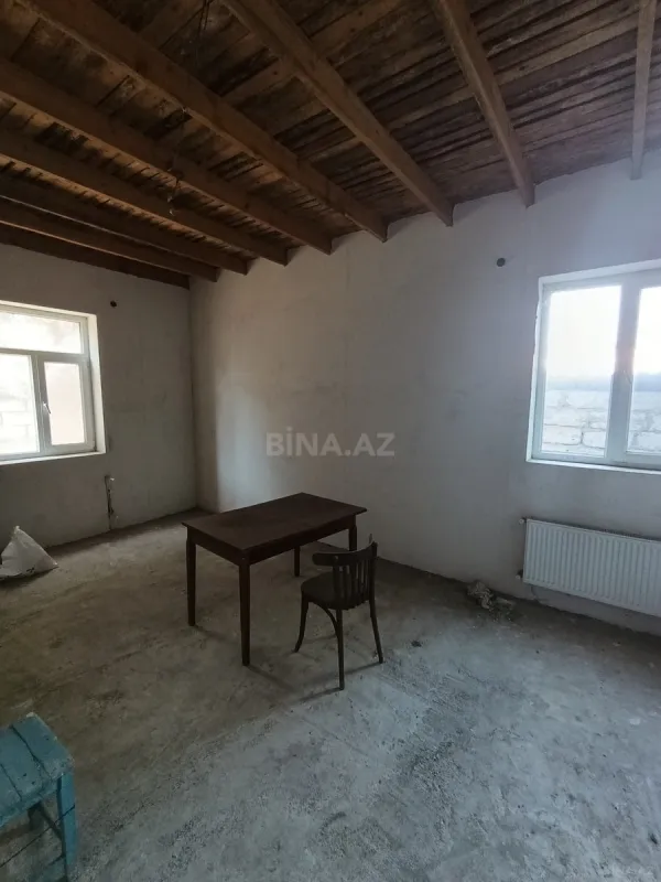 Satılır 4 otaqlı həyət evi 180 m²