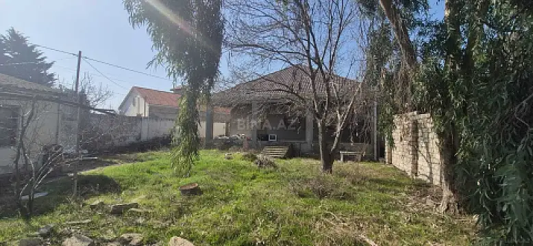 Satılır 4 otaqlı həyət evi 180 m²