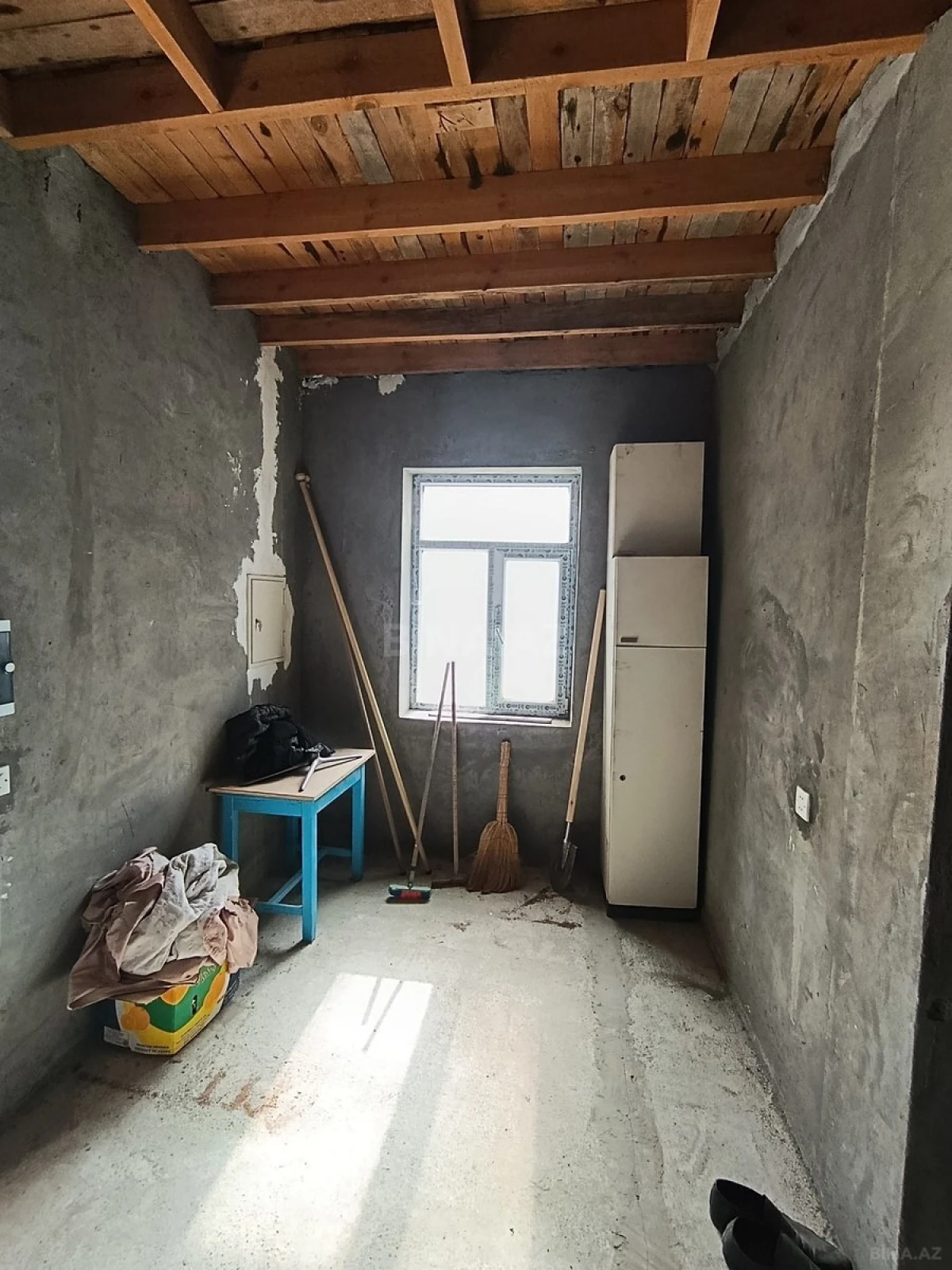 Satılır 4 otaqlı həyət evi 180 m²
