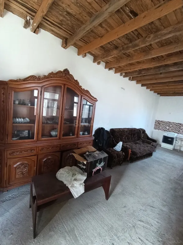 Satılır 4 otaqlı həyət evi 180 m²