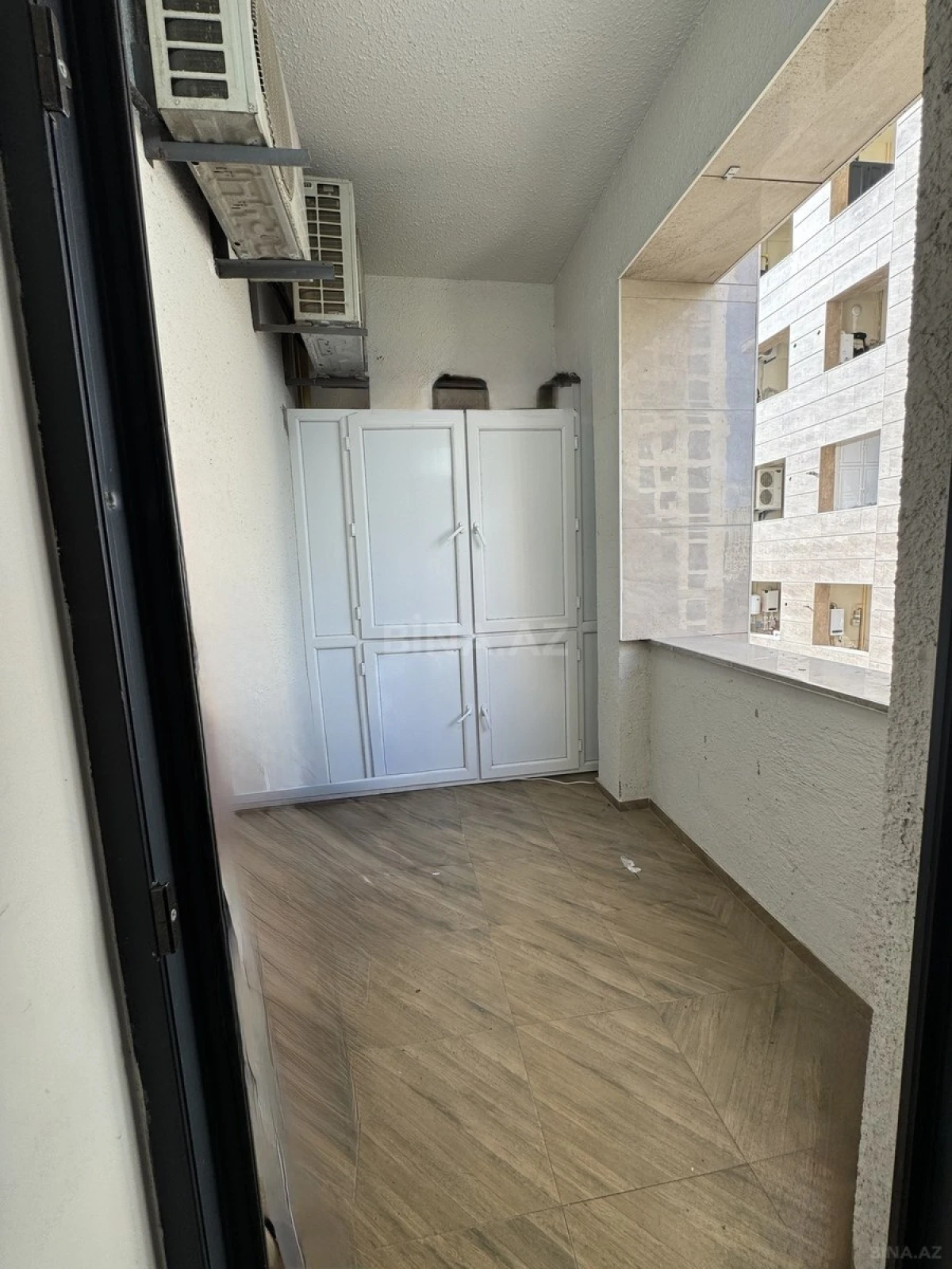 Satılır 4 otaqlı mənzil 124 m²