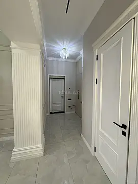 Satılır 4 otaqlı mənzil 124 m²