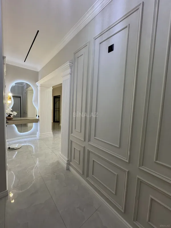 Satılır 4 otaqlı mənzil 124 m²