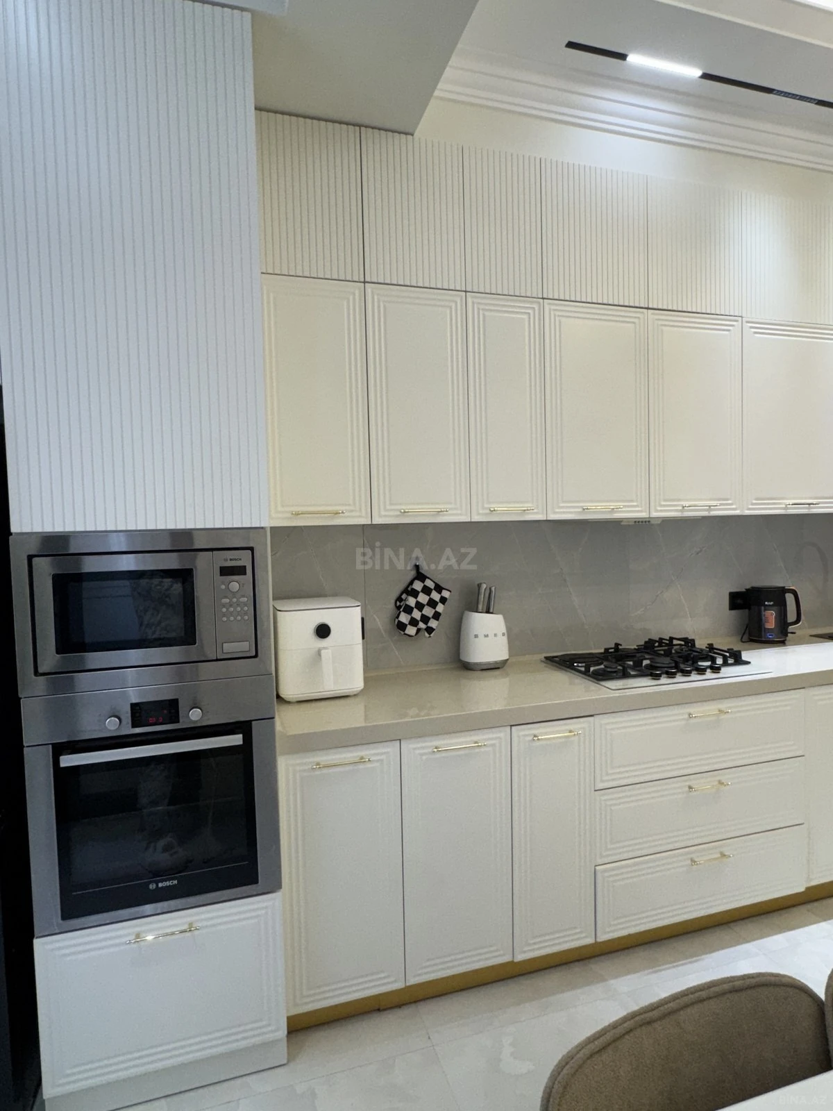 Satılır 4 otaqlı mənzil 124 m²