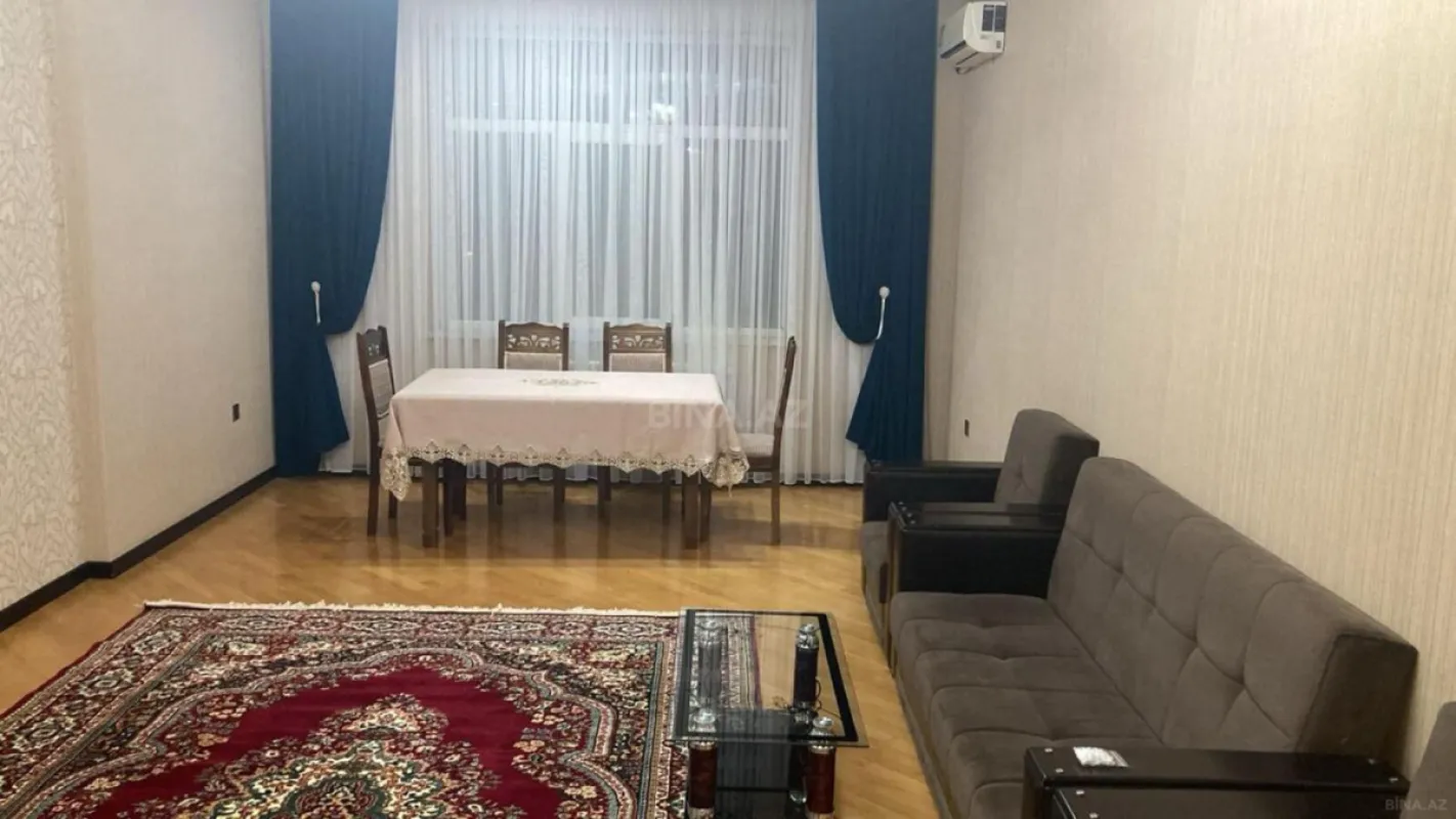 Kirayə verilir 3 otaqlı mənzil 134 m²