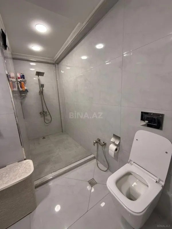 Satılır 2 otaqlı mənzil 70 m²
