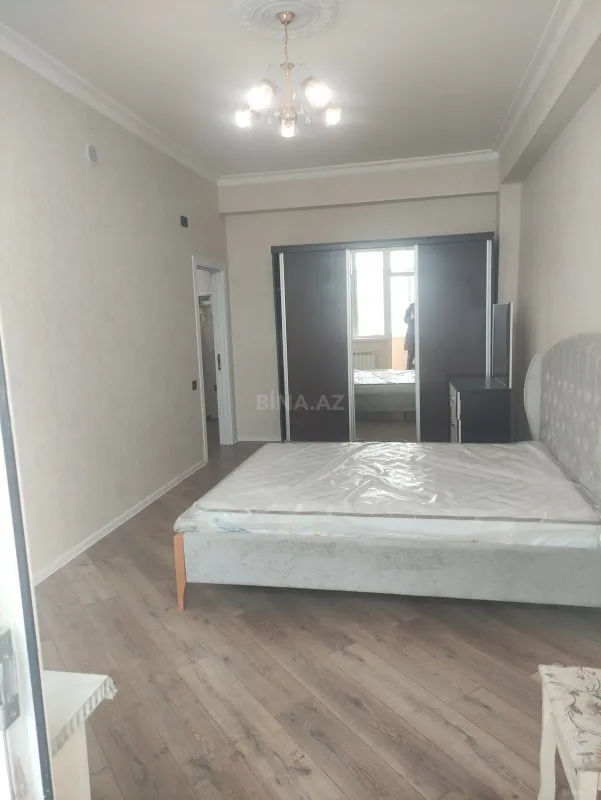 Kirayə verilir 2 otaqlı mənzil 84 m²