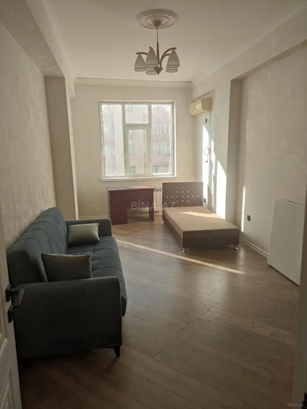 Kirayə verilir 2 otaqlı mənzil 84 m²