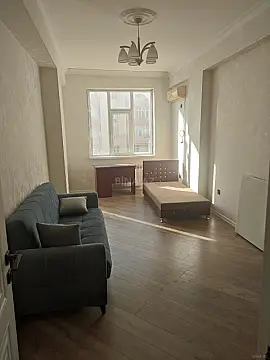 Kirayə verilir 2 otaqlı mənzil 84 m²