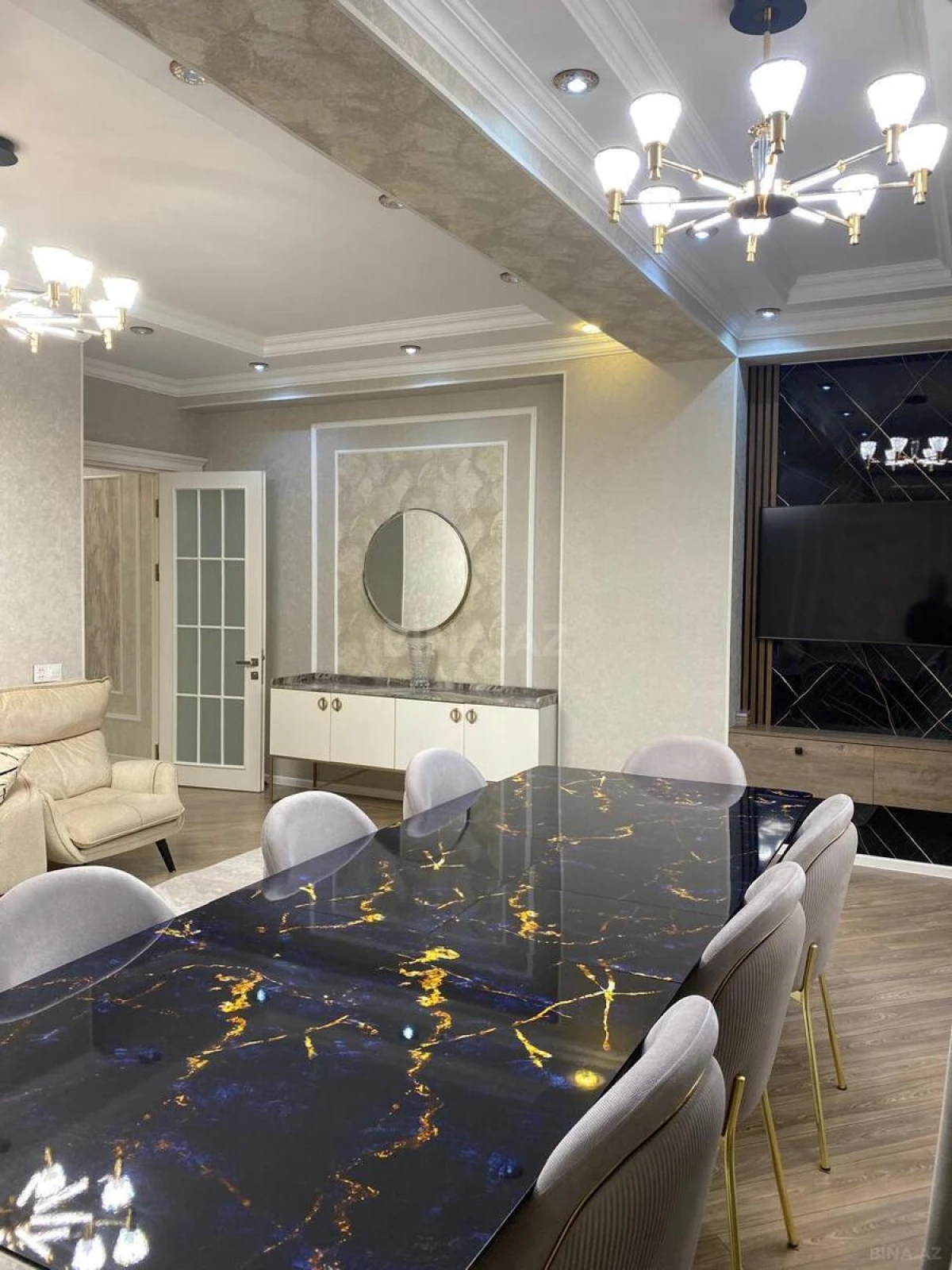 Satılır 3 otaqlı mənzil 122 m²