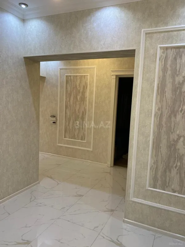 Satılır 3 otaqlı mənzil 122 m²