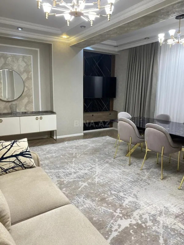 Satılır 3 otaqlı mənzil 122 m²